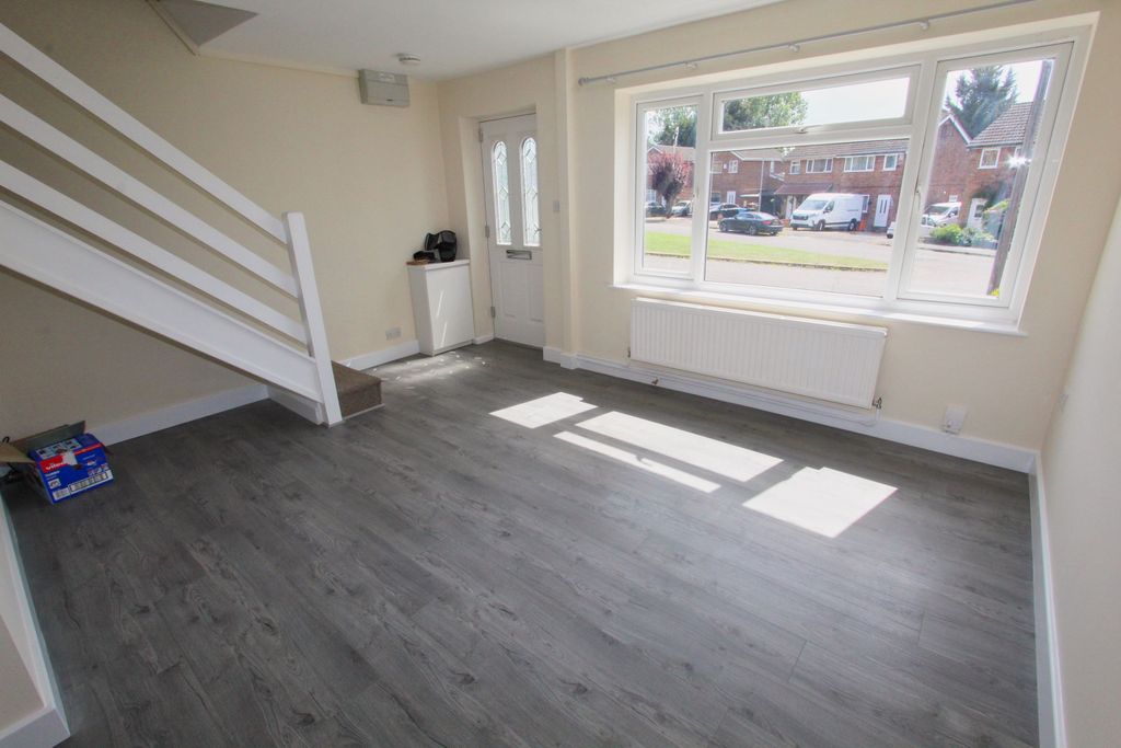Property photo 2 of 19