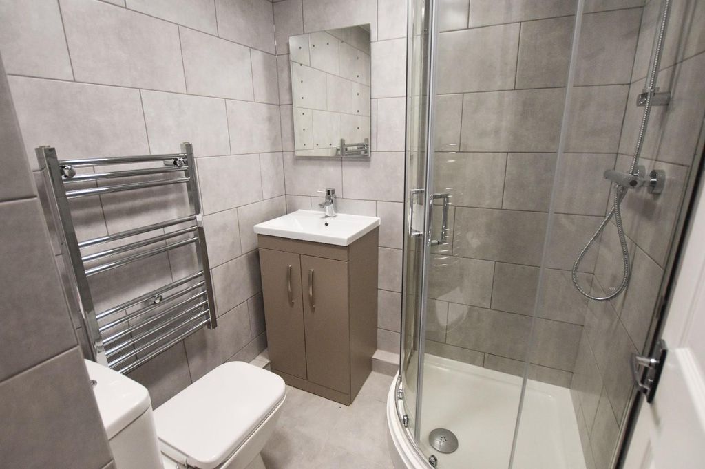 Property photo 2 of 5 Bathroom