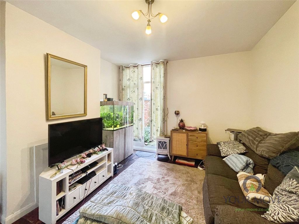 Property photo 2 of 12 Lounge