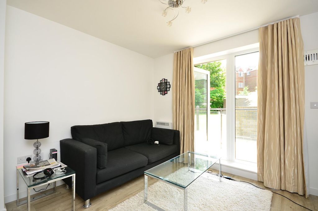 Property photo 2 of 9