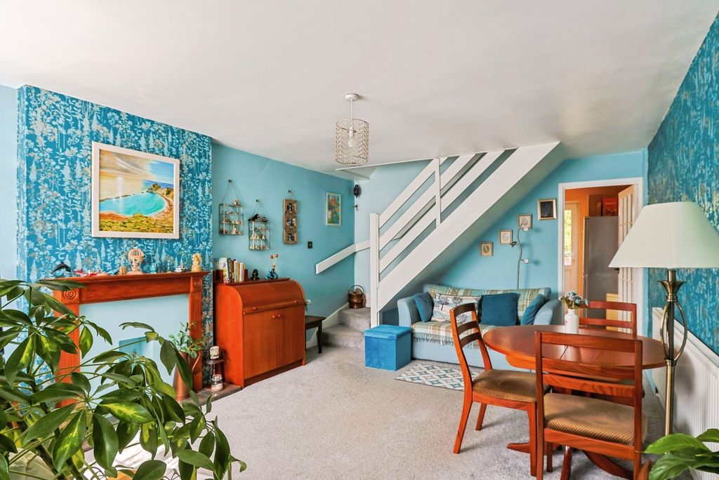 Property photo 2 of 16 Pbox-Img.Jpg