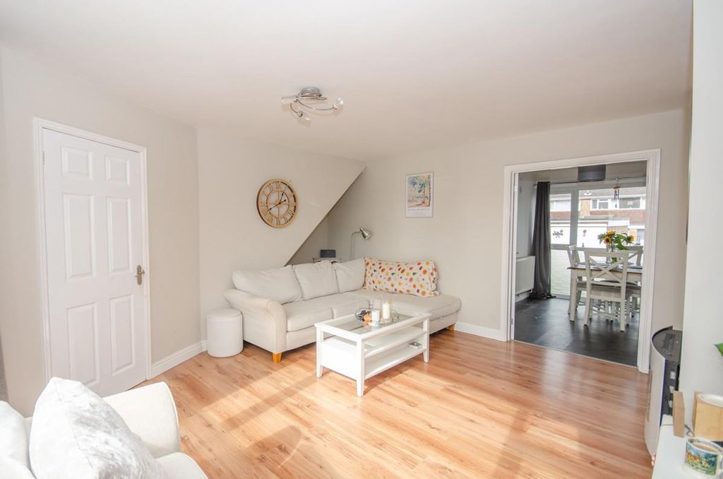 Property photo 3 of 18 Lounge Pic 2.Jpg