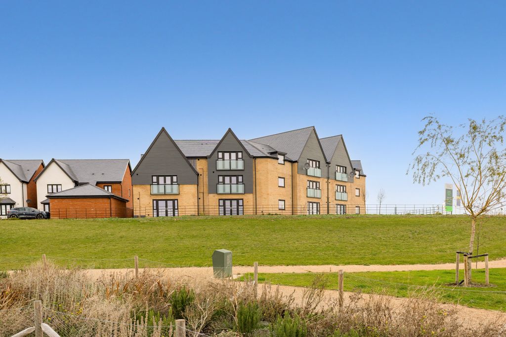 Property photo 3 of 13 Photo