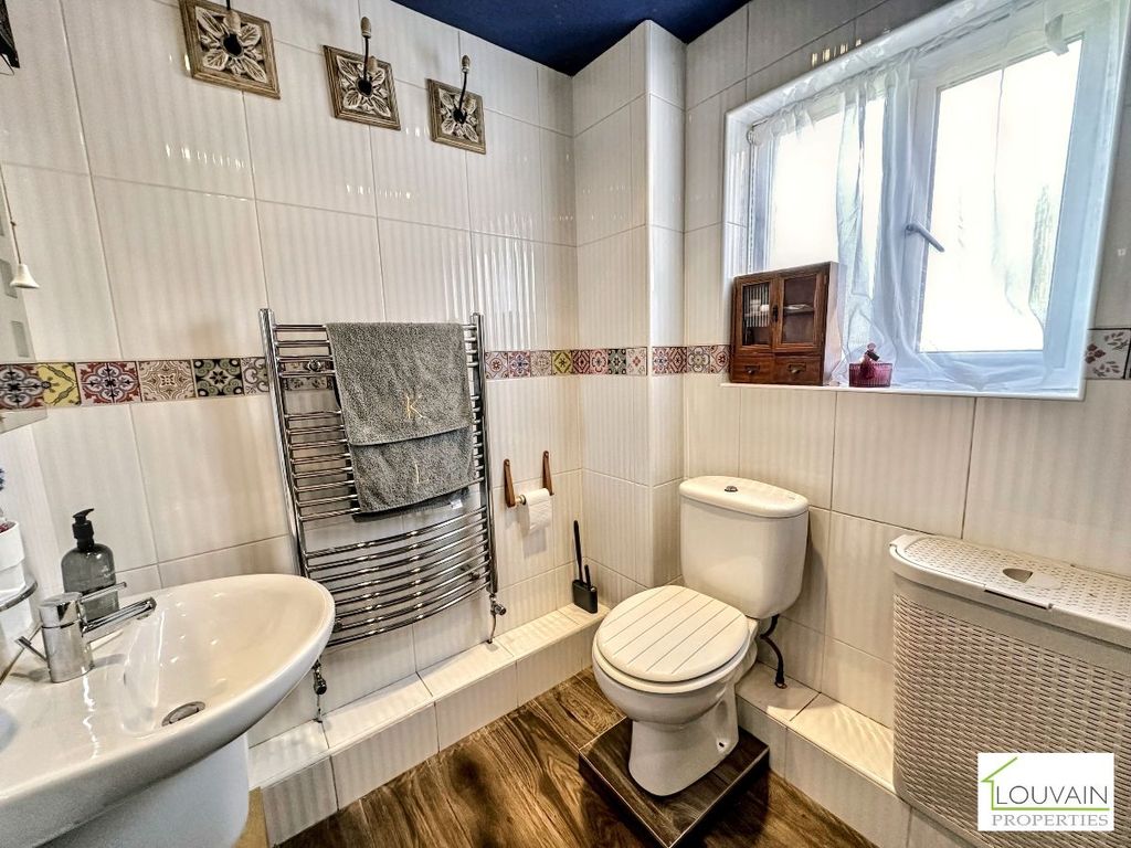 Property photo 3 of 29