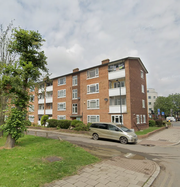 Property photo 1 of 8 Photo 6