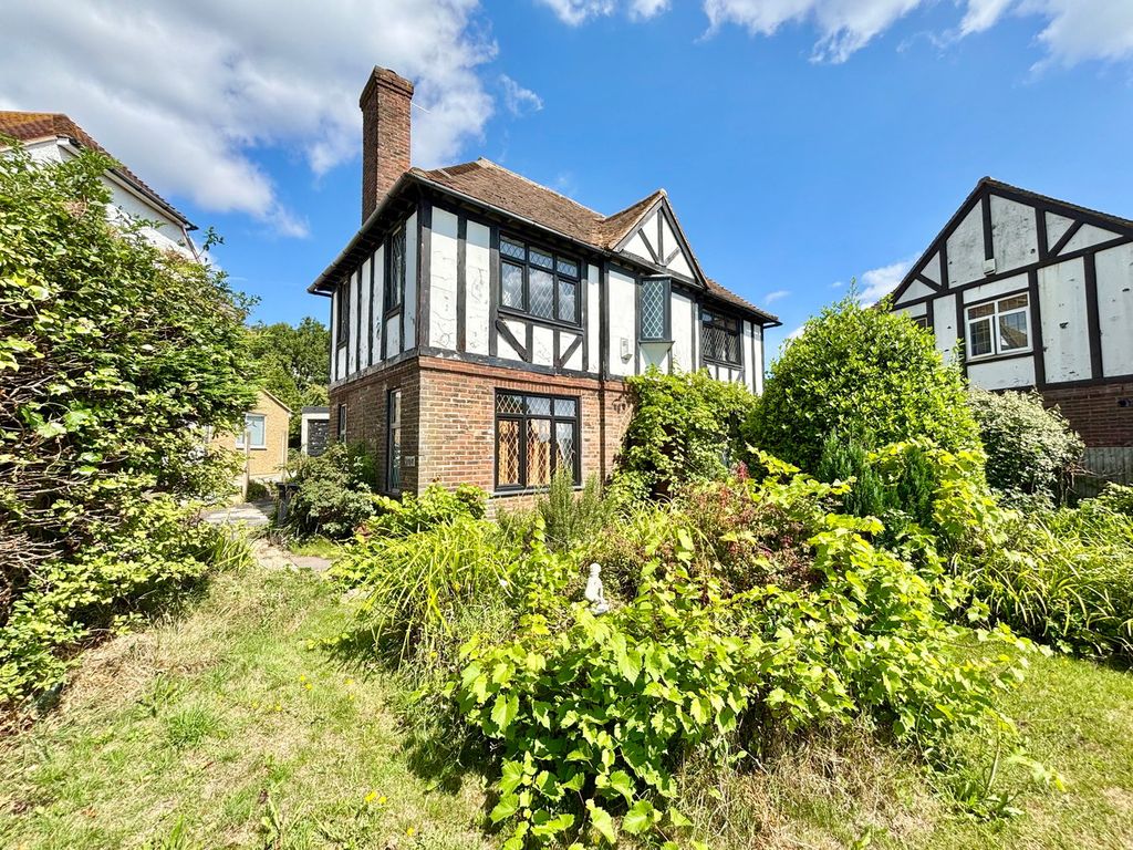 Property photo 1 of 18