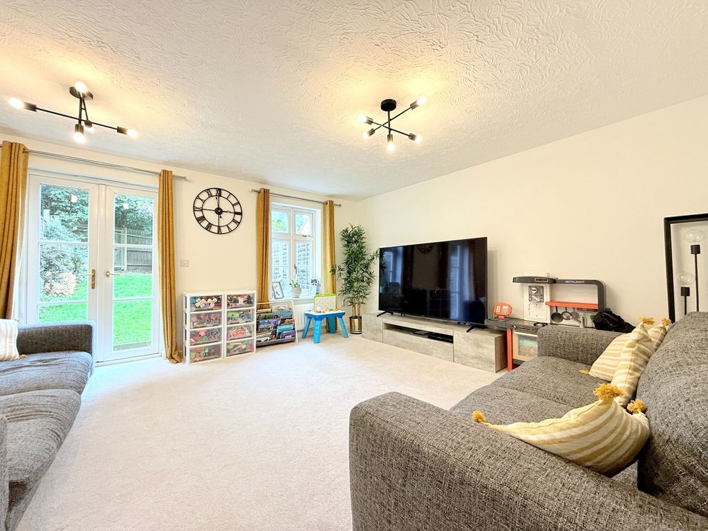 Property photo 2 of 17