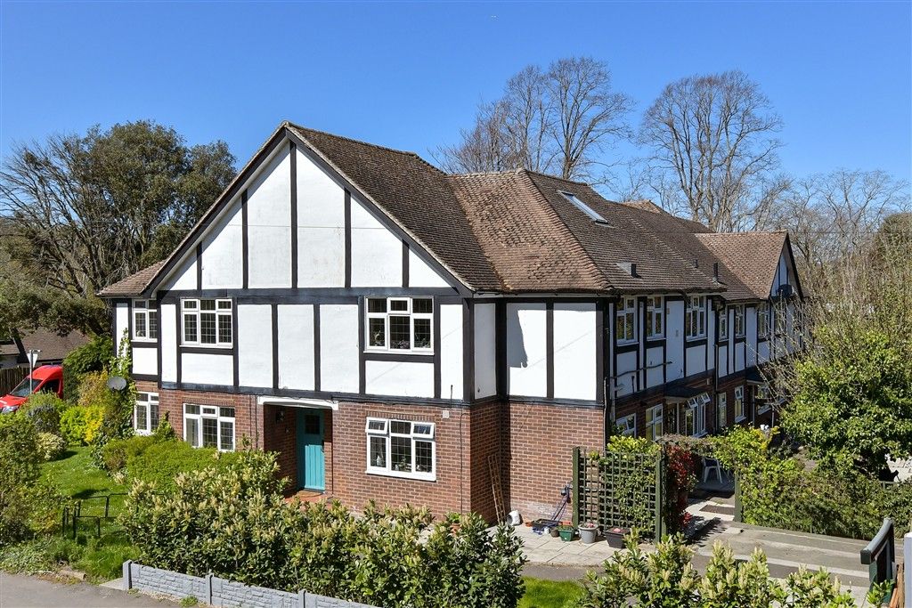 Property photo 2 of 11 External (Web)