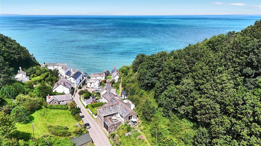 Property photo 2 of 39 Drone 1