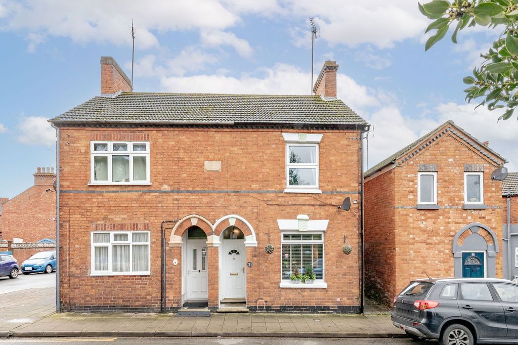 Property photo 1 of 23