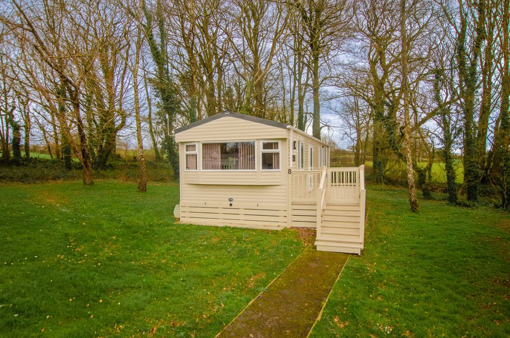 Property photo 1 of 13 8 Pine Lodge  Bodmin 01208 74182-19