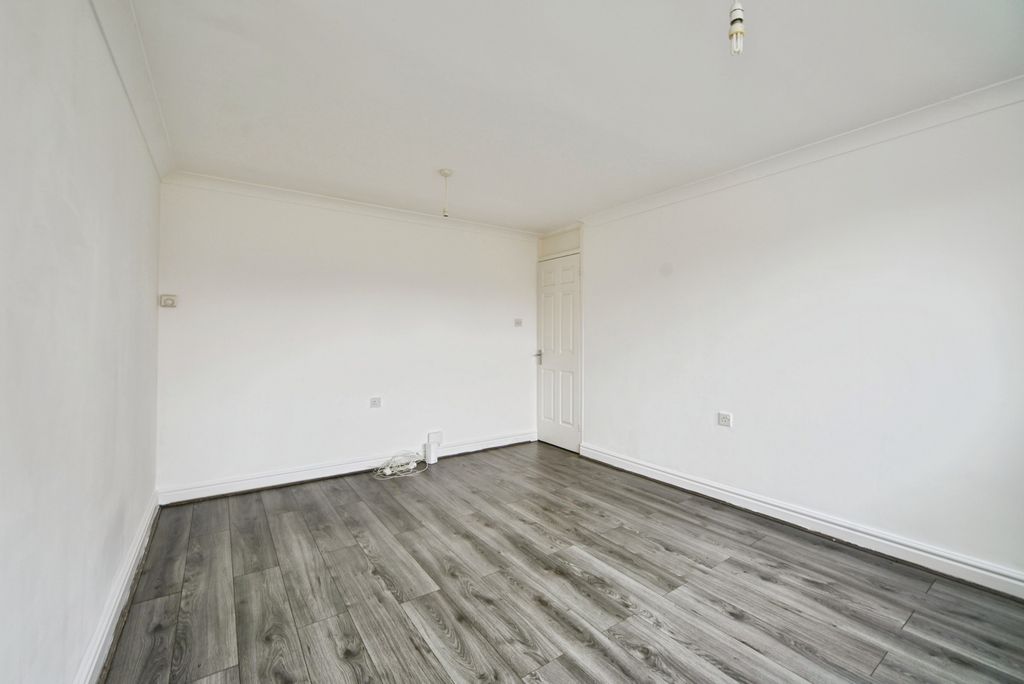Property photo 2 of 14 Pbox-Img.Jpg