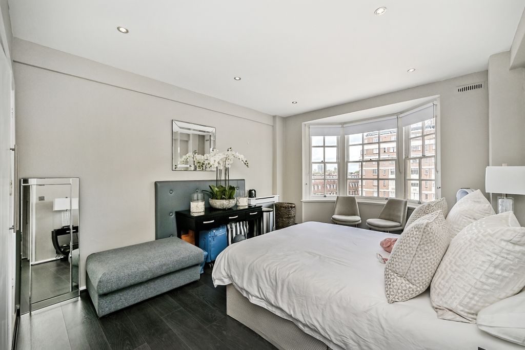 Property photo 3 of 7 Cranmer Court