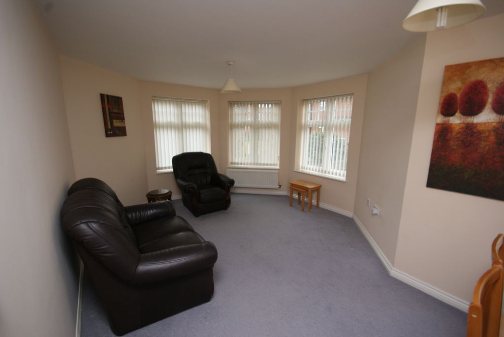 Property photo 3 of 8 Living Room