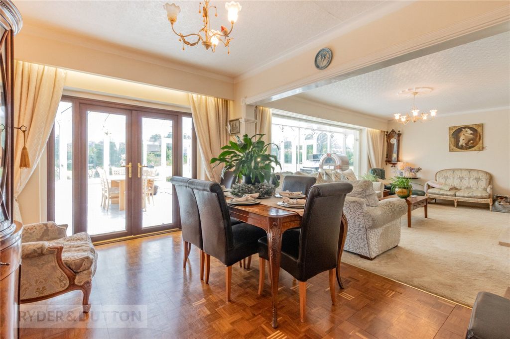 Property photo 3 of 54 Dining Area