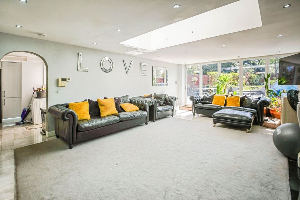 Property photo 2 of 19 Reception Room