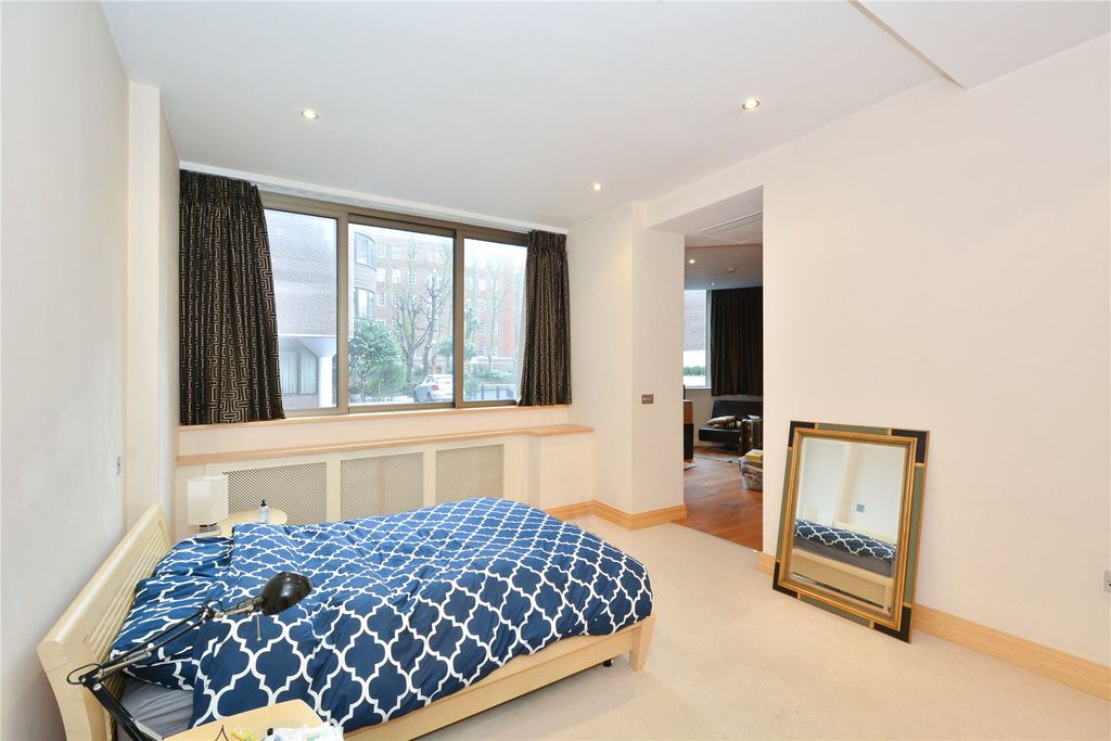 Property photo 3 of 8 Picture No. 06