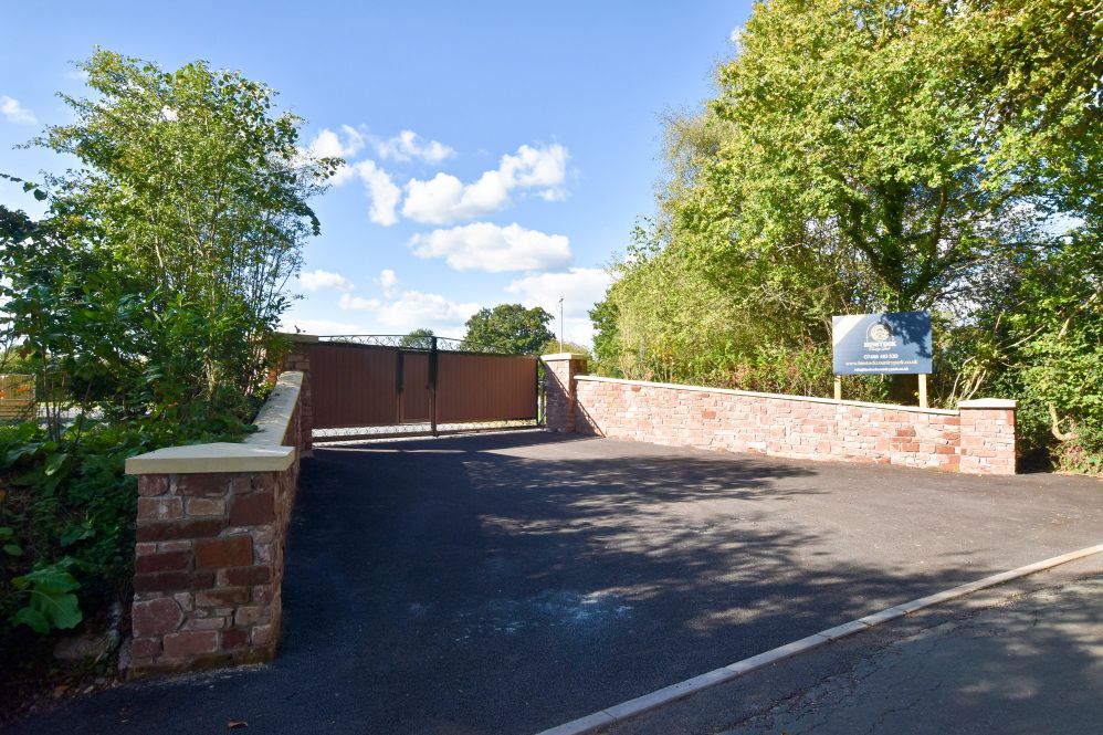 Property photo 3 of 21 Entrance Gates