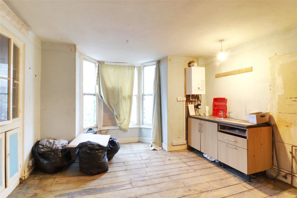 Property photo 2 of 15 2 - Picture No. 01