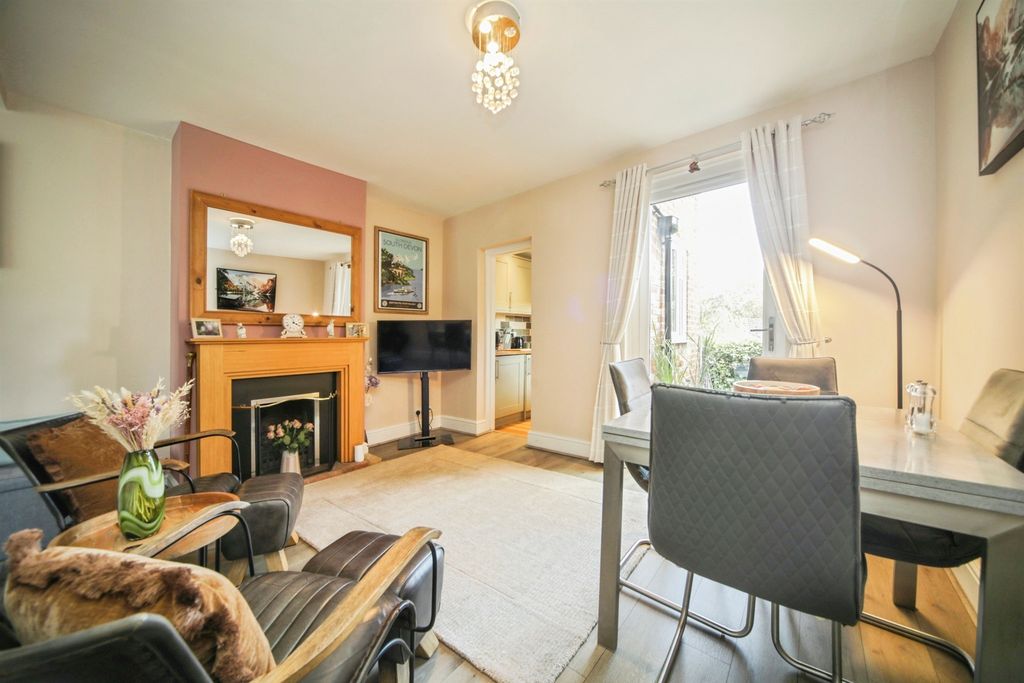 Property photo 3 of 16