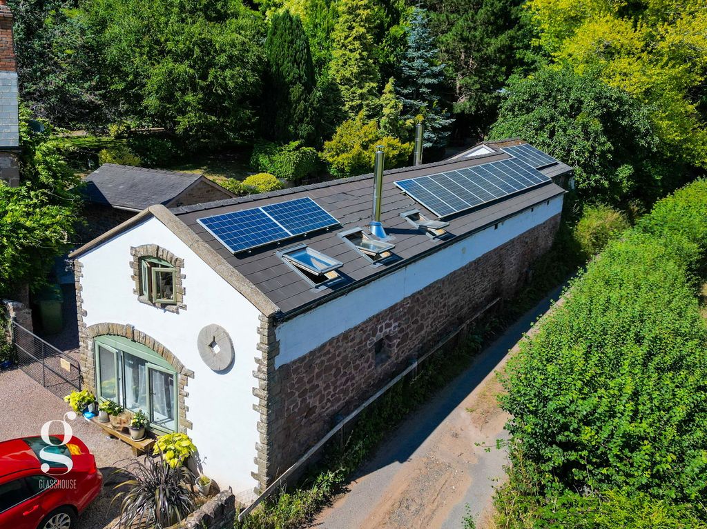 Property photo 2 of 60