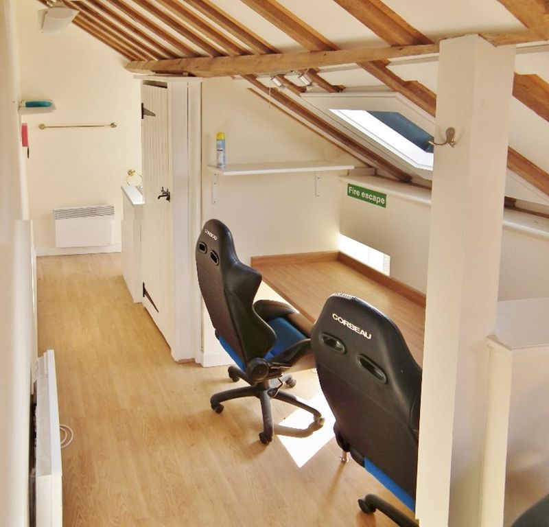 Property photo 3 of 9