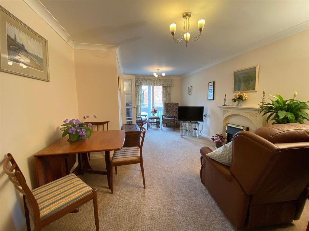 Property photo 3 of 17 Living Room.Jpg