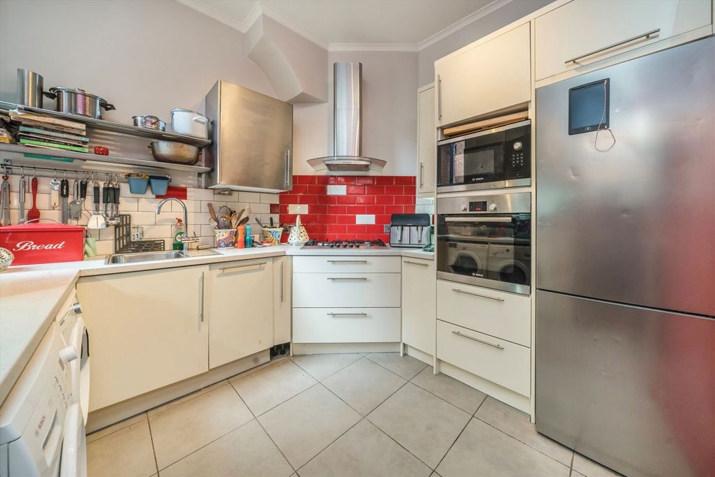 Property photo 3 of 5