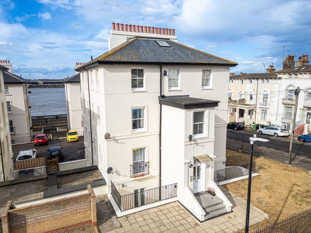 Property photo 1 of 10 5133360