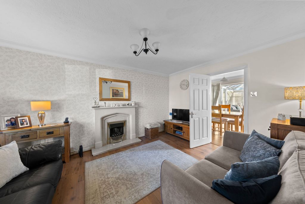 Property photo 3 of 26