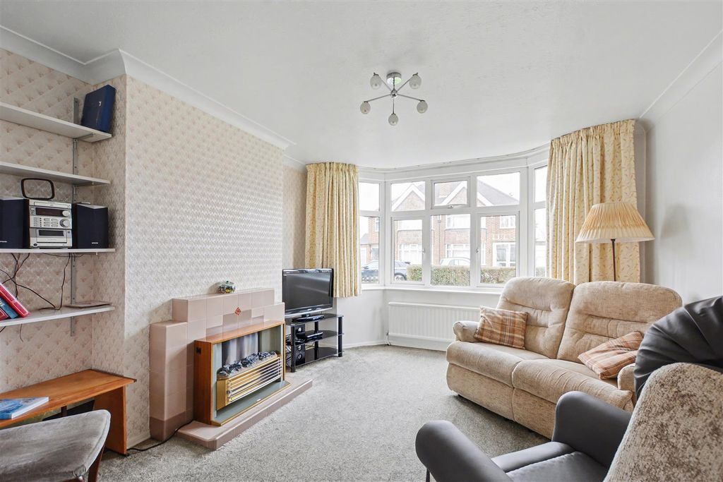 Property photo 2 of 23 Lounge Diner_1.Jpeg