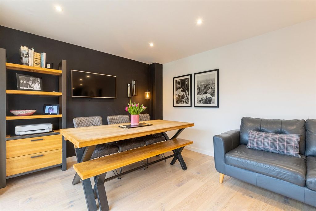 Property photo 3 of 28 22Hazelway-6.Jpg