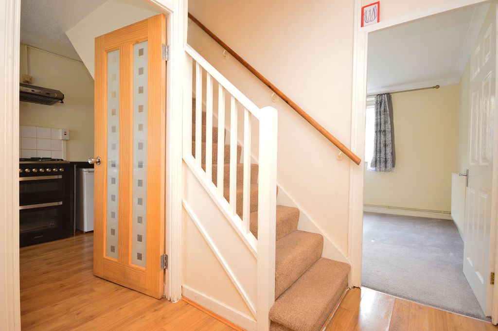Property photo 3 of 10 Gallery