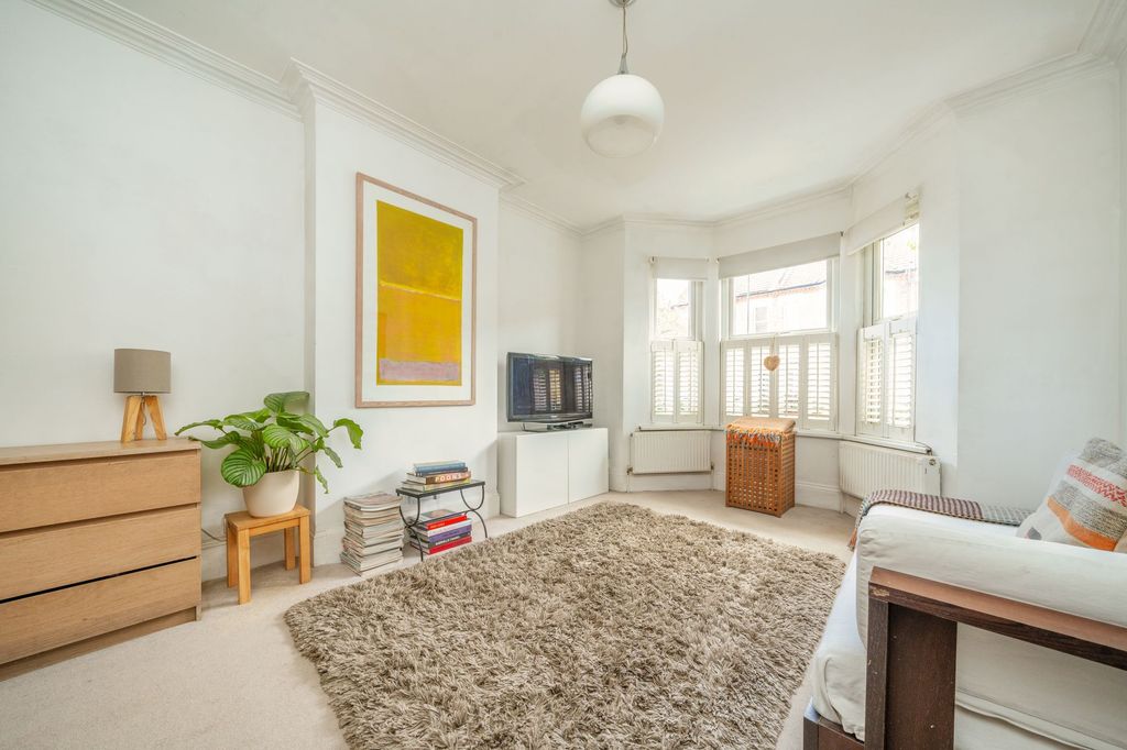 Property photo 3 of 14