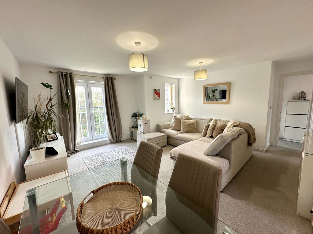 Property photo 3 of 14