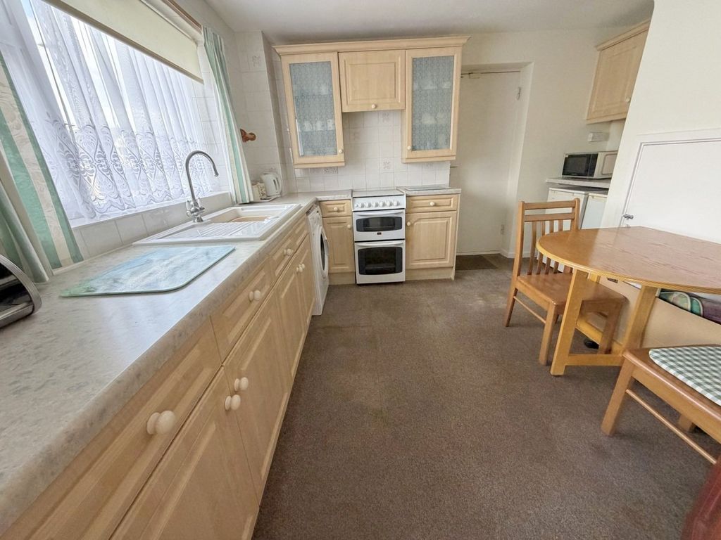 Property photo 3 of 23