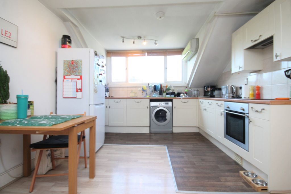 Property photo 1 of 8 Kitchen
