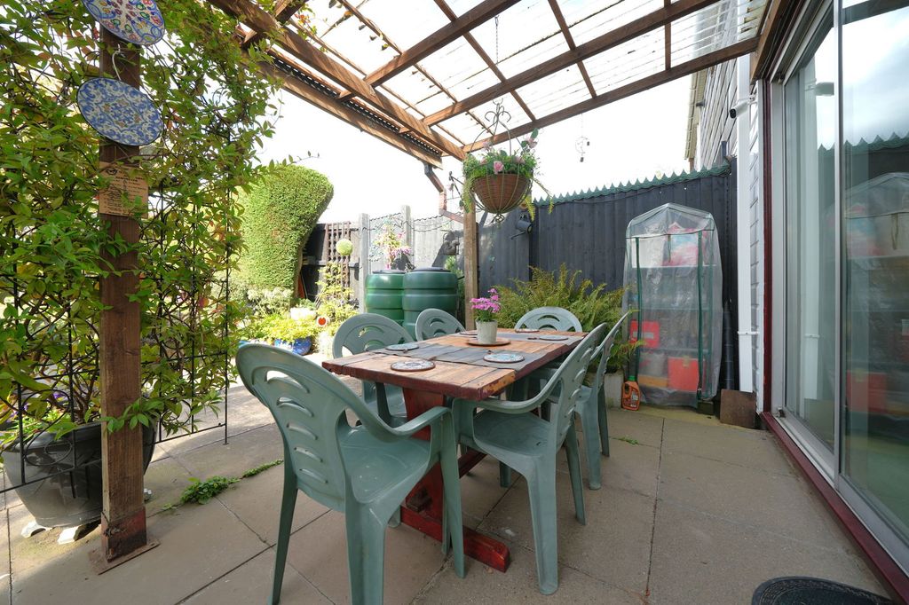 Property photo 3 of 30