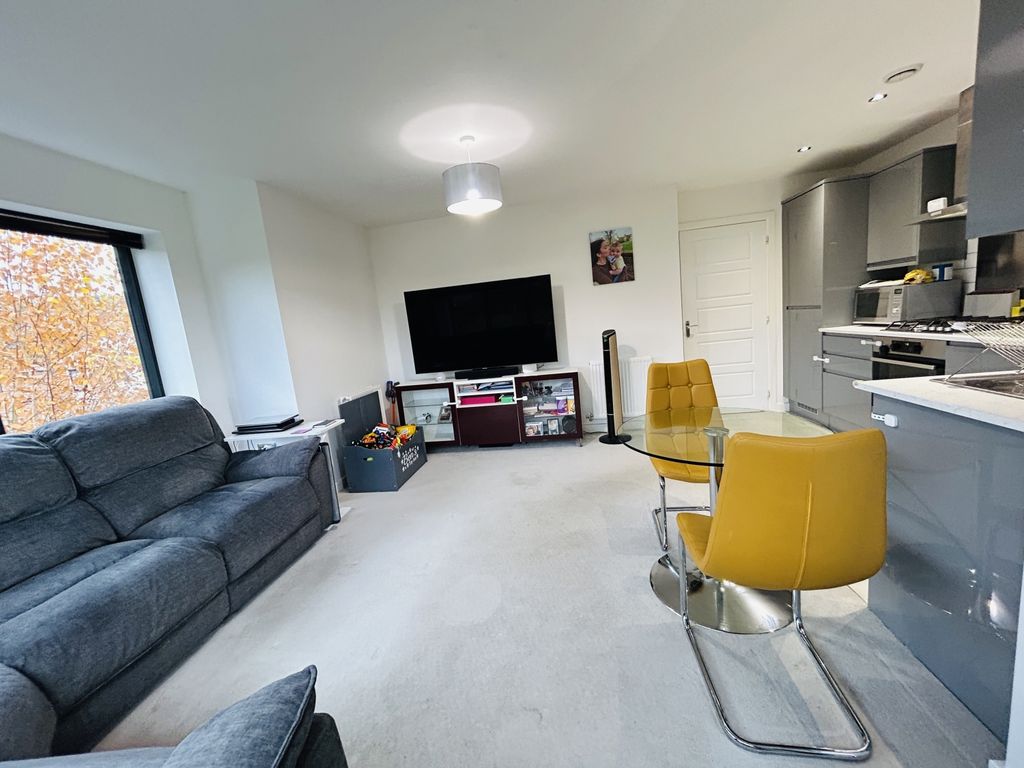 Property photo 3 of 16 Img_0881