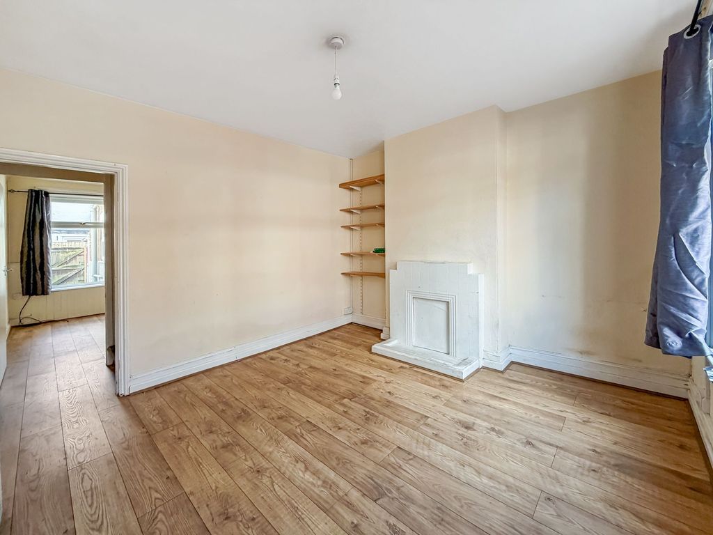 Property photo 3 of 23