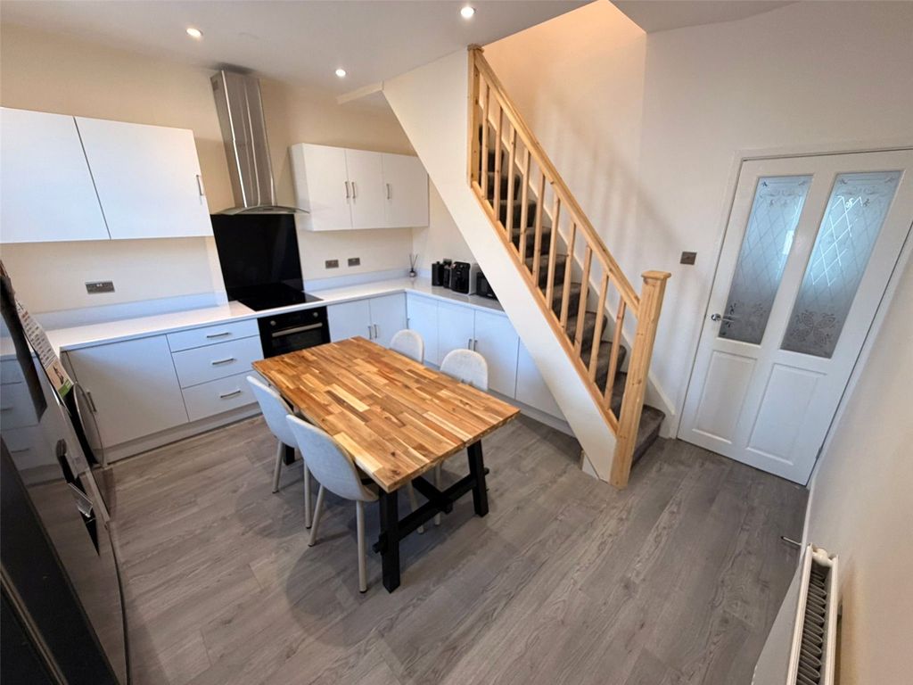 Property photo 3 of 22 Picture No. 11