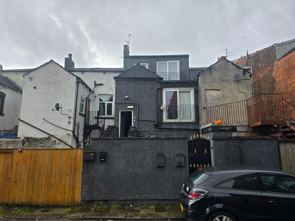 Property photo 2 of 15 Rear