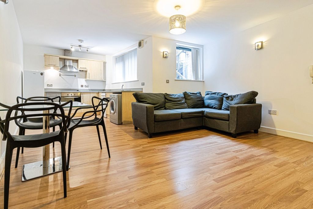 Property photo 2 of 10 Photo