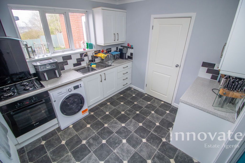 Property photo 3 of 11 Photo 2