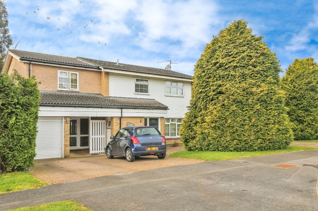 Property photo 2 of 18