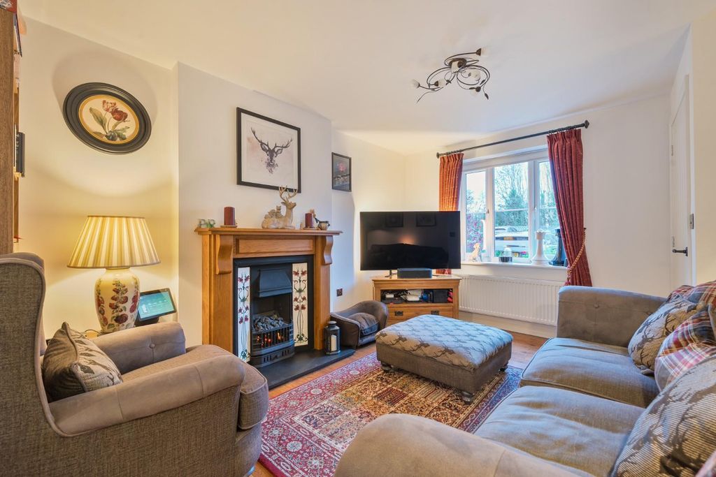 Property photo 2 of 11 Living Room