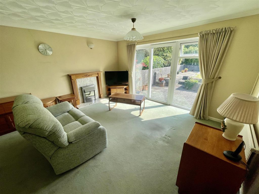 Property photo 2 of 15 Img_8324.Jpg