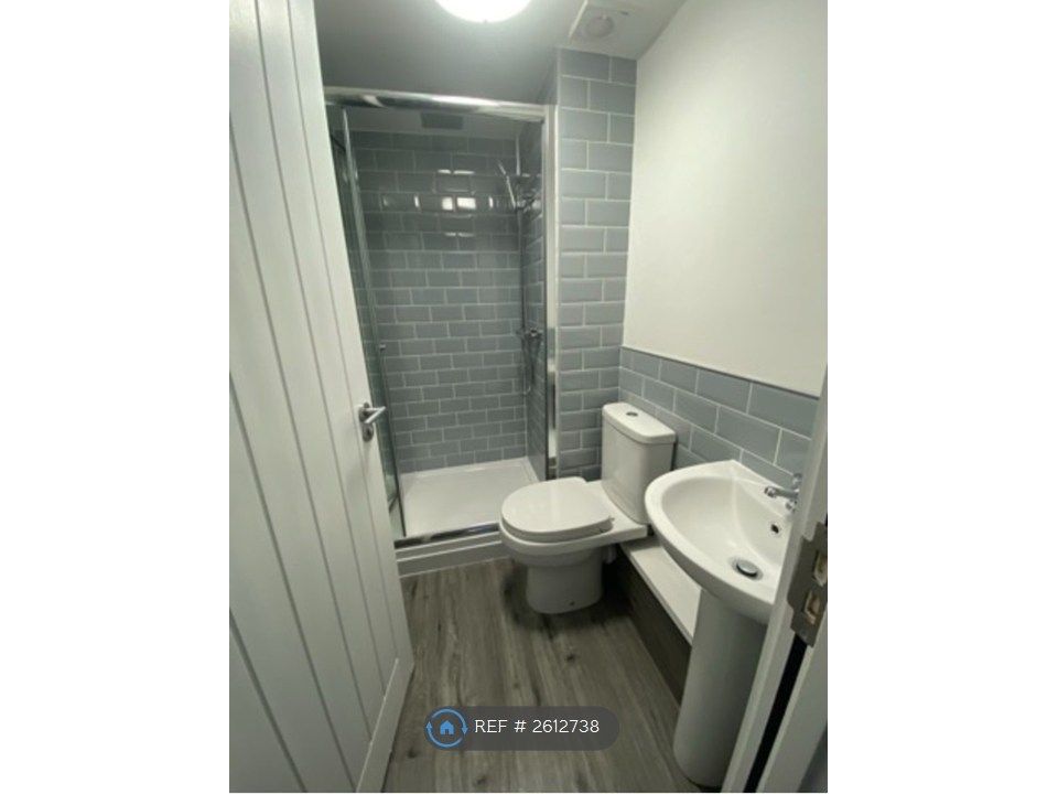 Property photo 3 of 15 Bathroom