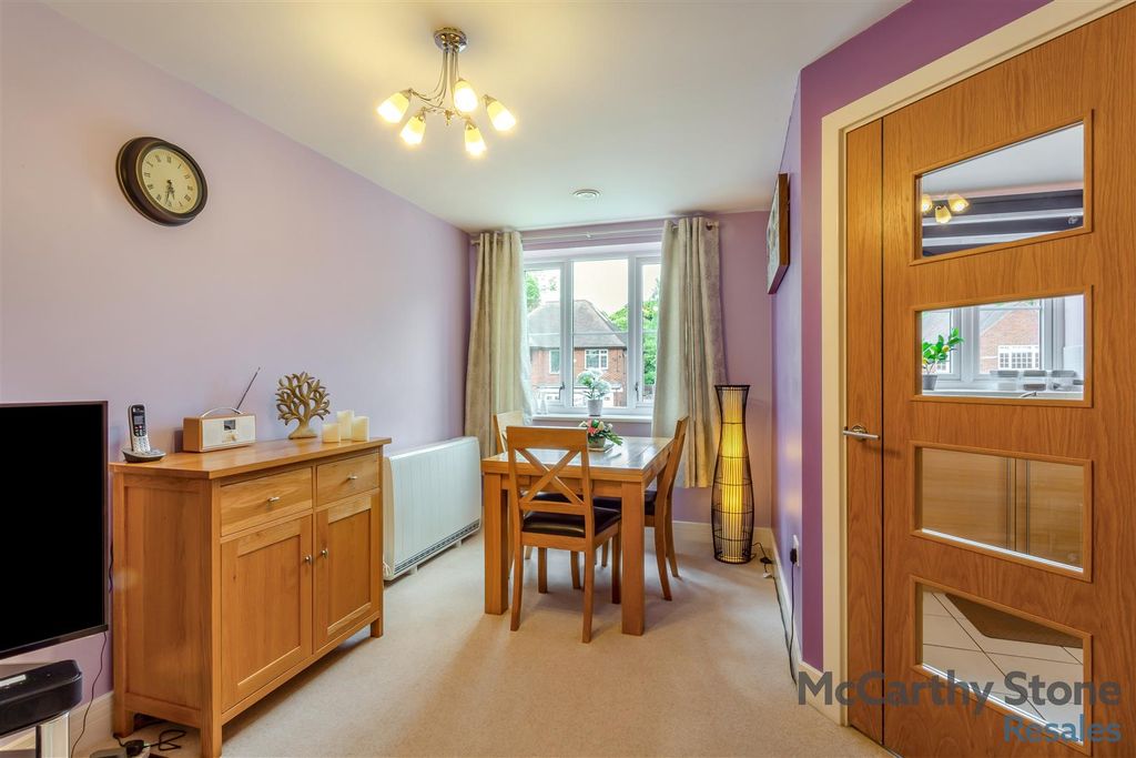Property photo 3 of 25 8689808-Interior11.Jpg
