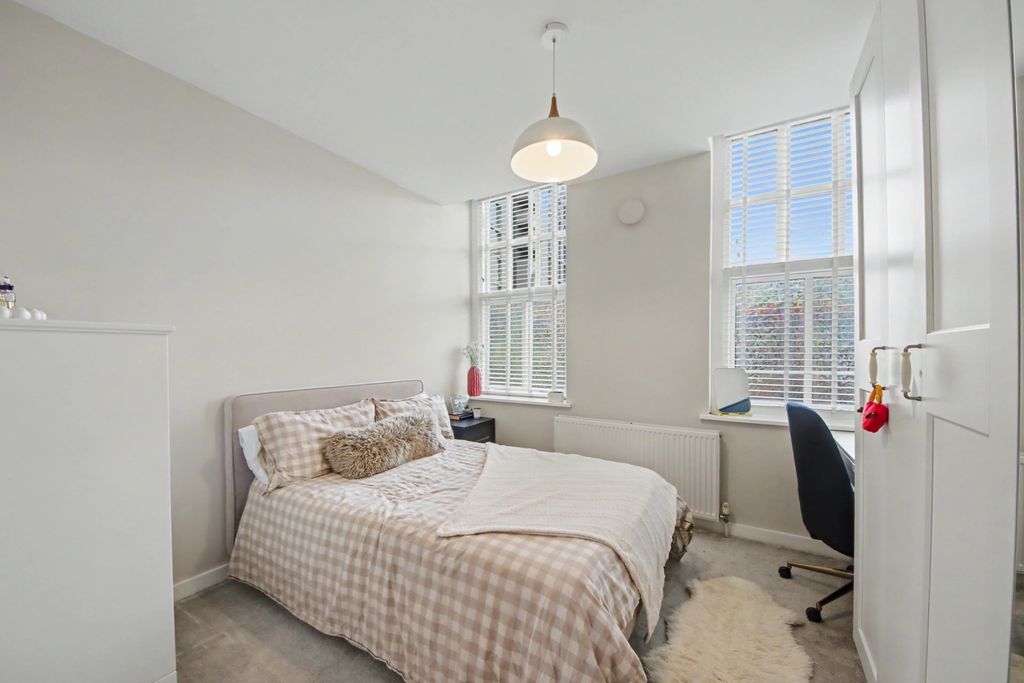 Property photo 2 of 13 Img_2482